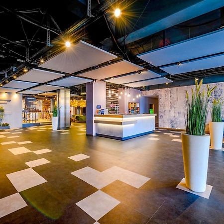 Ibis Styles Regensburg Hotel Bagian luar foto