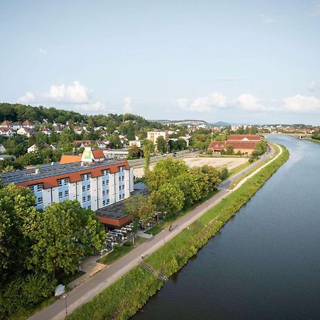Ibis Styles Regensburg Hotel Bagian luar foto
