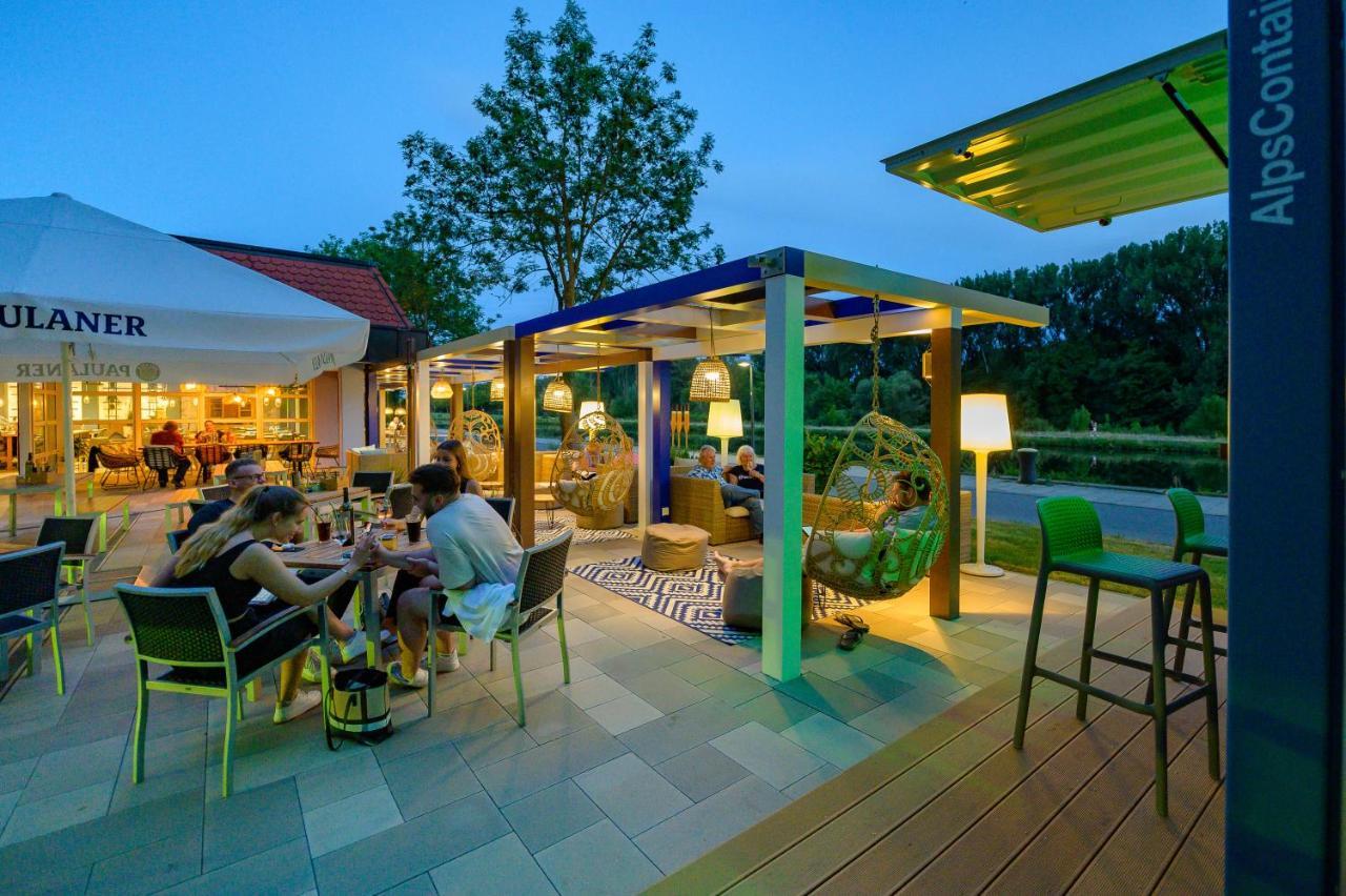 Ibis Styles Regensburg Hotel Bagian luar foto