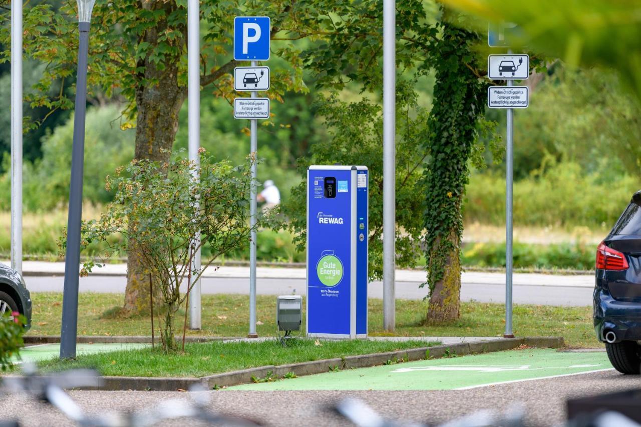Ibis Styles Regensburg Hotel Bagian luar foto