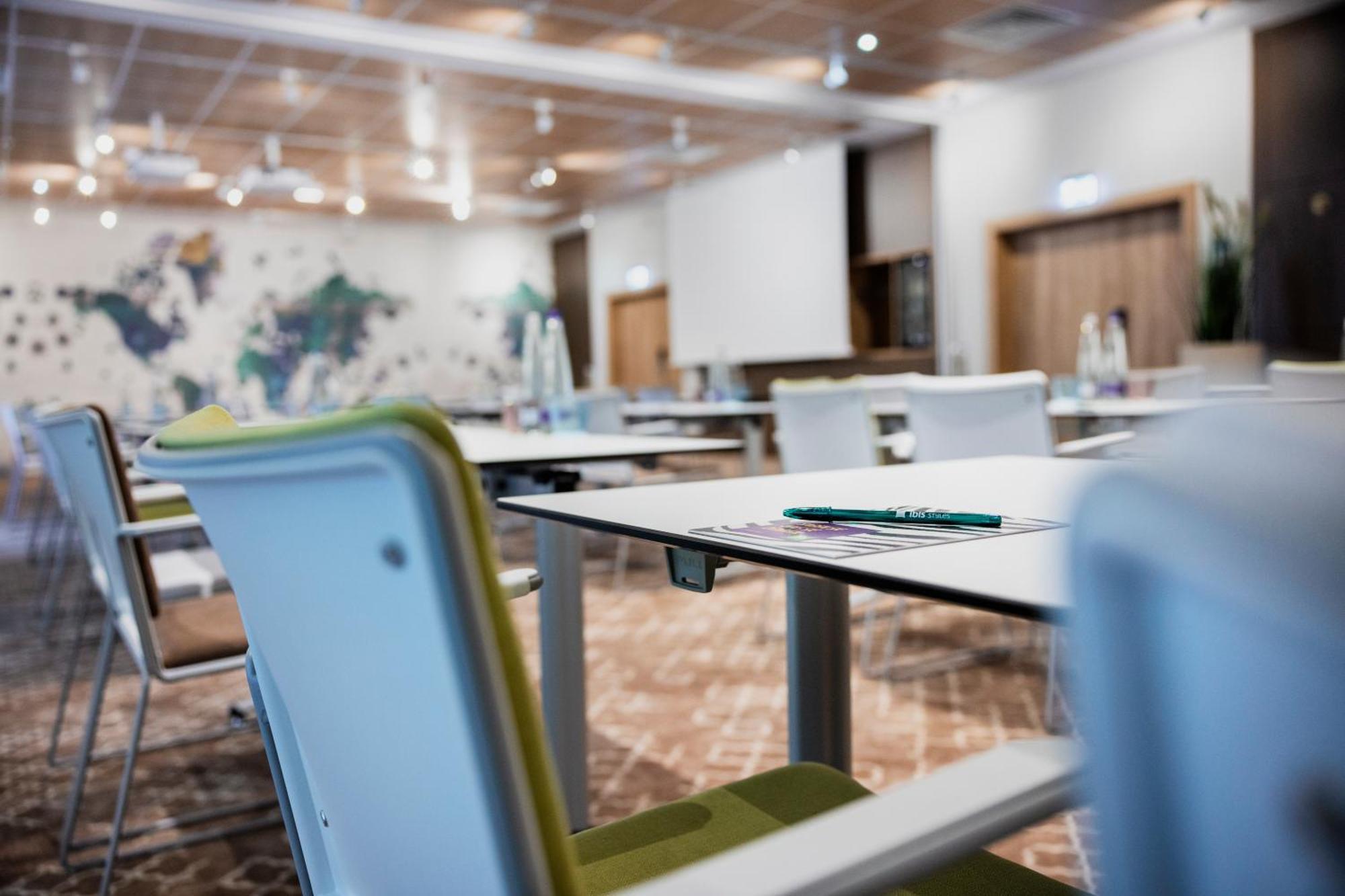 Ibis Styles Regensburg Hotel Bagian luar foto