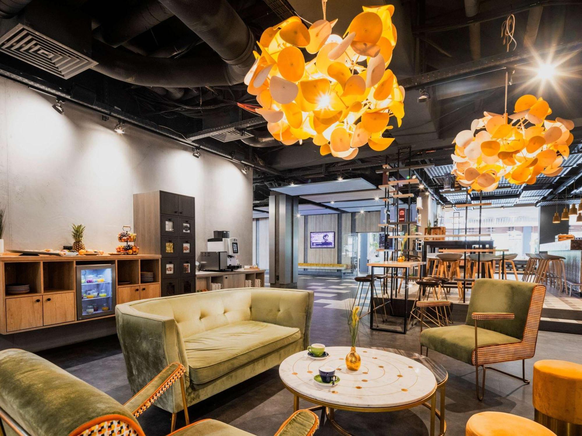 Ibis Styles Regensburg Hotel Bagian luar foto