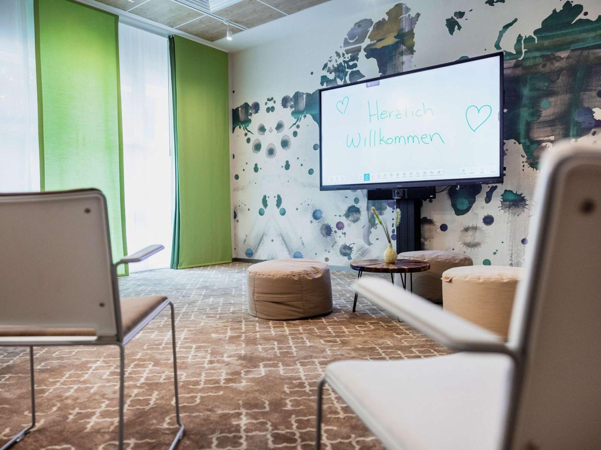 Ibis Styles Regensburg Hotel Bagian luar foto