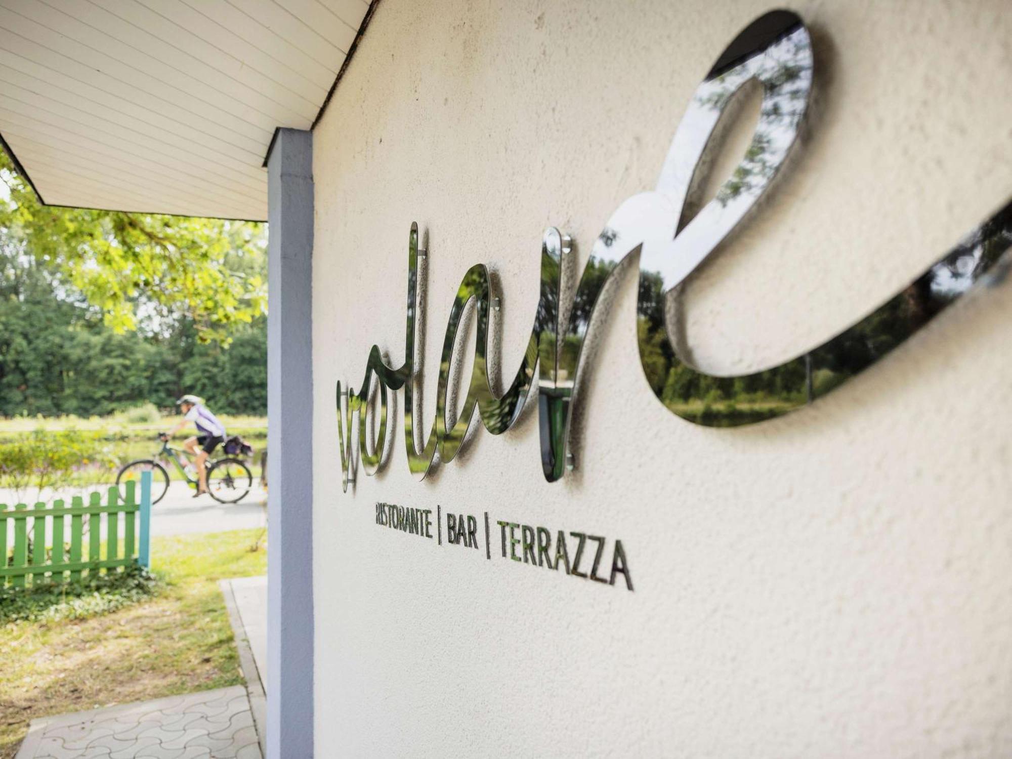 Ibis Styles Regensburg Hotel Bagian luar foto
